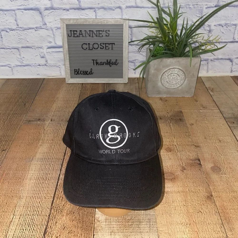 GARTH BROOKS Country Music Hat (VTG)  World Tour 1994 - Adult Snapback.